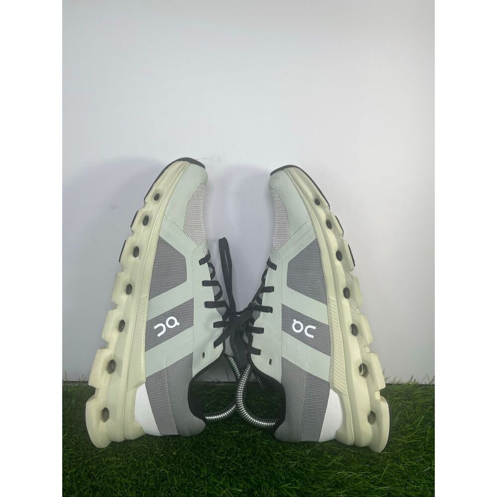 On Cloudrunner Women’s Running Shoes Glacier White Eclipse CloudTec Size 7.5 - Picture 6 of 9